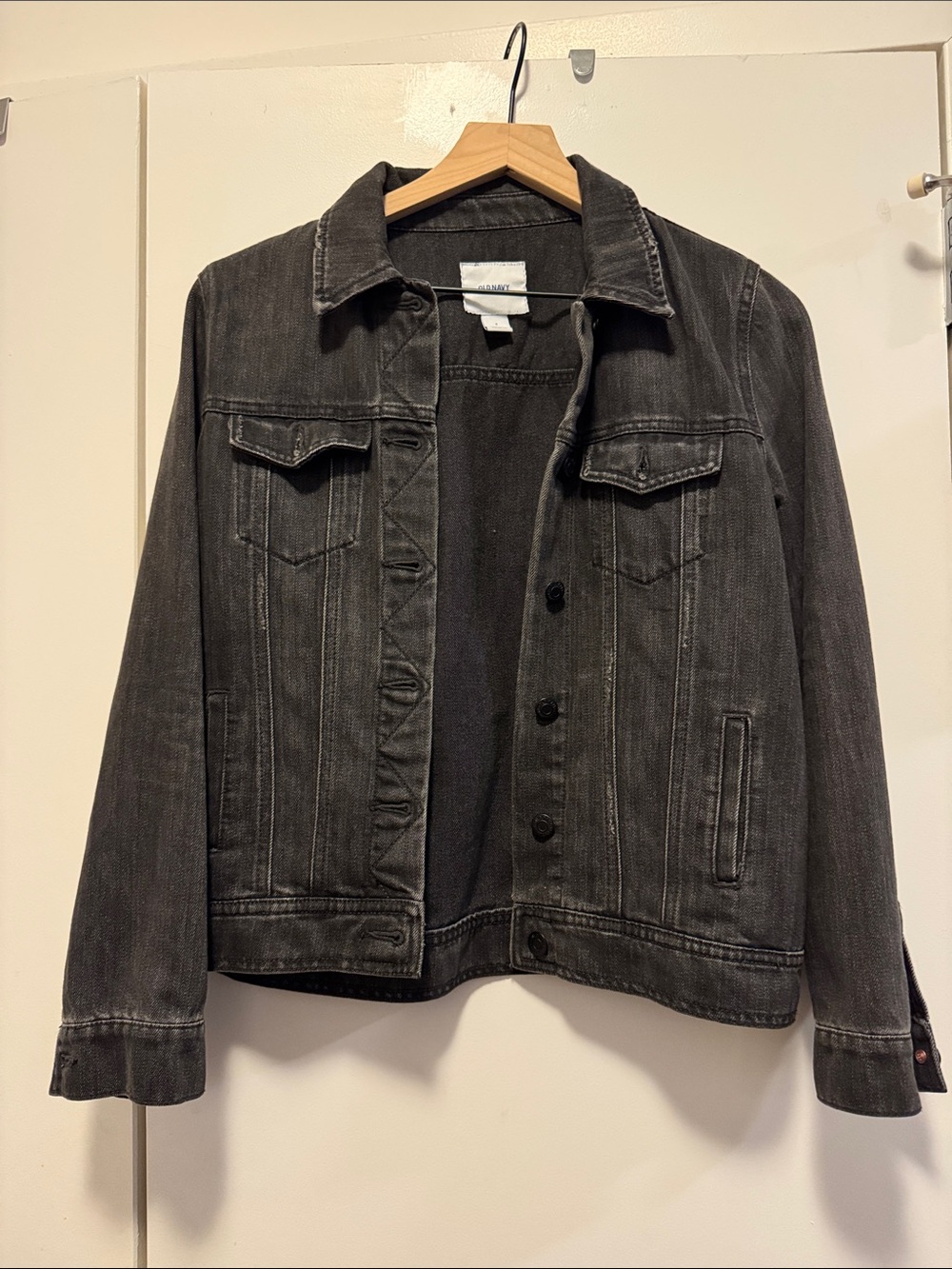 Old Navy Women's Charcoal Black Denim Trucker Jacket